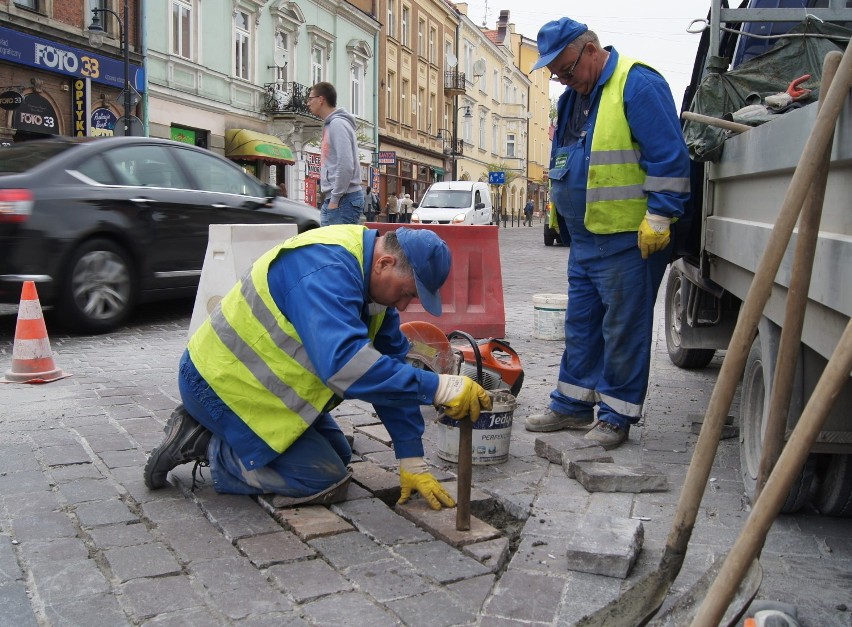 Niekończący się remont ul. Krakowskiej w Tarnowie
