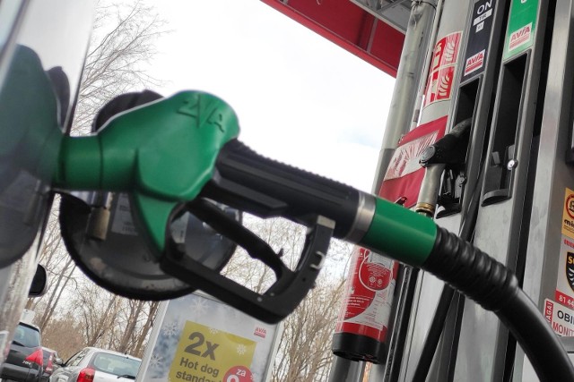 Orlen rozwiązuje umowy ze stacjami benzynowymi, które zawyżają ceny paliw.