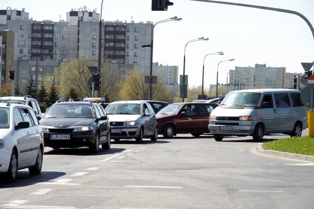 Średnia cena jaką według Punkty płacili polscy kierowcy za obowiązkowe ubezpieczenie od odpowiedzialności cywilnej wyniosła 535 zł, czyli o 7 zł mniej niż miesiąc wcześniej.