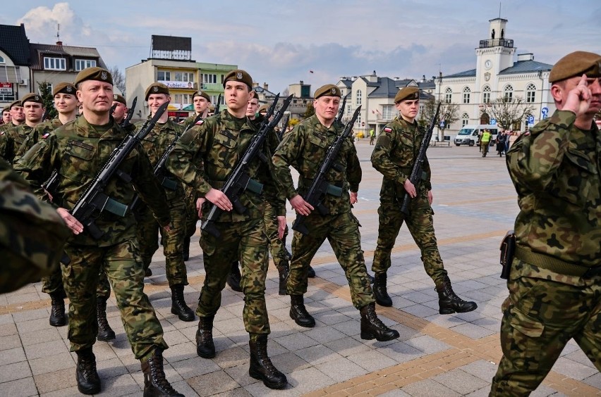 Przysięga nowych żołnierzy z radomskiego Ośrodka Reprezentacyjnego Wojsk Obrony Terytorialnej
