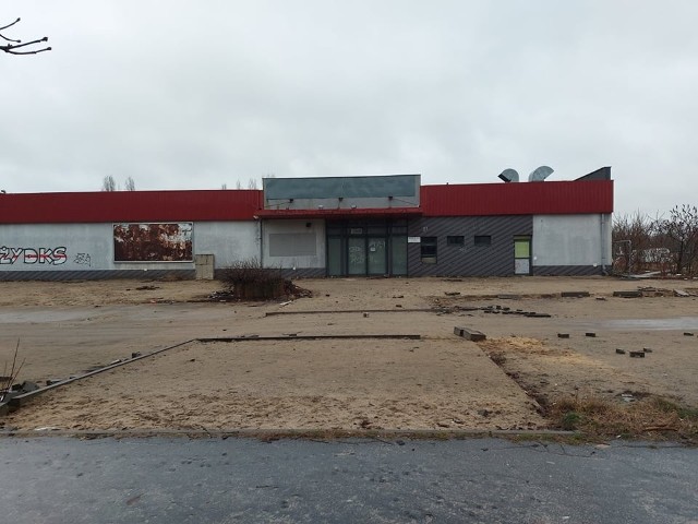 Mija dwa i pół roku od zamknięcia sklepu Intermarche przy ul. Haska na Widzewie, a działka przy której funkcjonował supermarket wciąż jest niezagospodarowana. Jednak już wiadomo, jakie plany mają jej właściciele...Czytaj więcej na następnej stronie