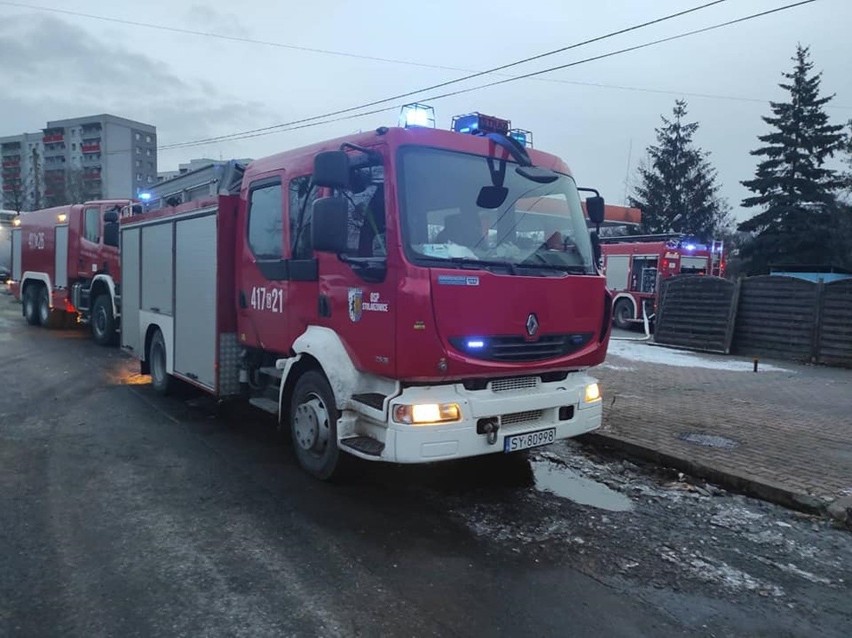 W nocy doszło do pożaru w serwisie opon przy ul. św....