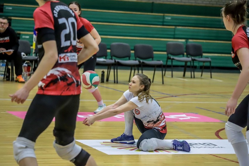 Białostoczanki wygrały 12 mecz z rzędu i umocniły się na...