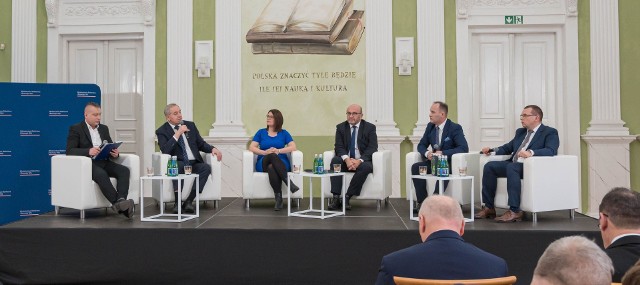 Ogólnopolska debata o przyszłości polskiego rolnictwa w Narodowym Instytucie Kultury i Dziedzictwa Wsi