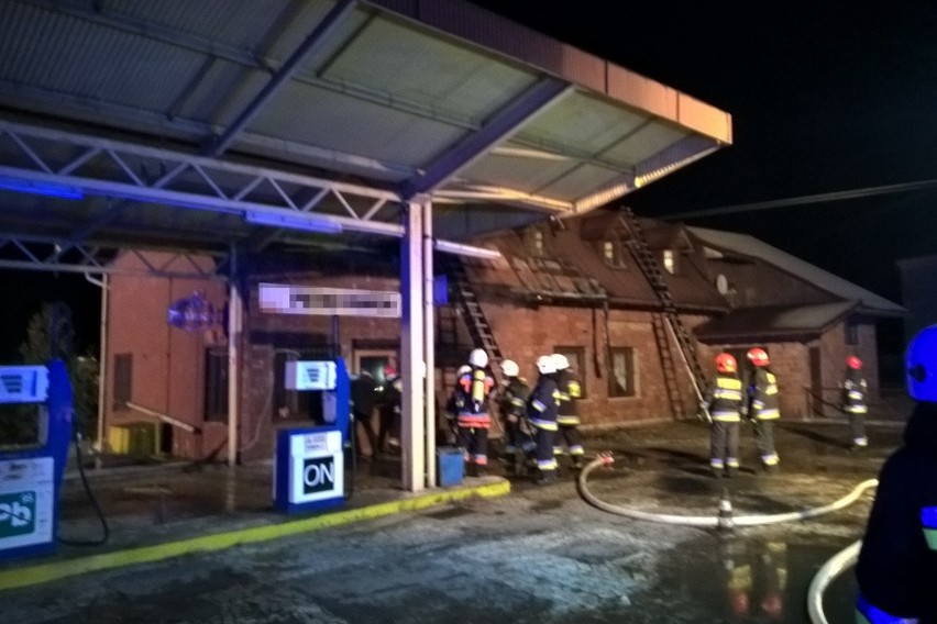 Spłonęła stacja paliw w Żarnowcu