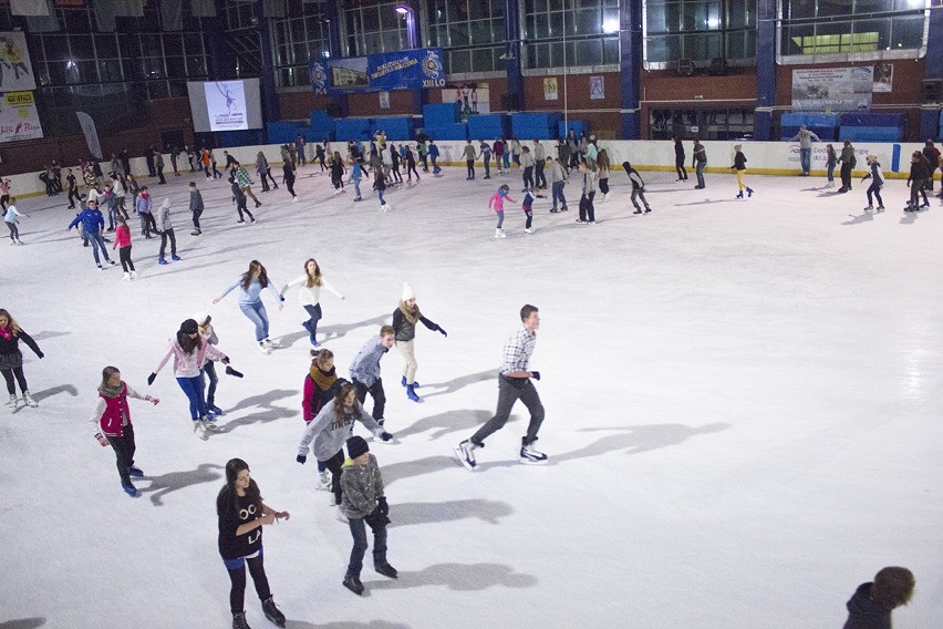 BOSiR organizuje walentynki 2016 na lodowisku w Białymstoku