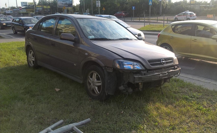 Wrocław: Wypadek na Borowskiej. Motocykl w częściach. Duże utrudnienia!