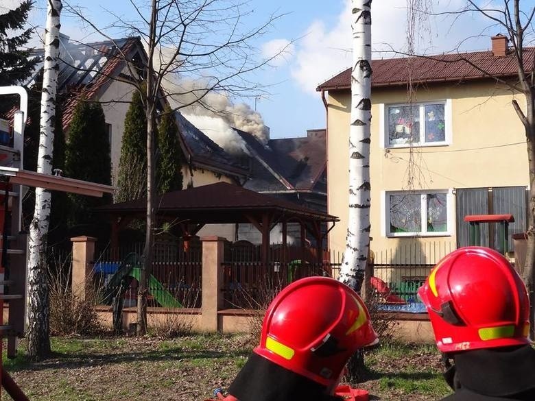 Kraków. Dwa domy stanęły w ogniu [ZDJĘCIA]