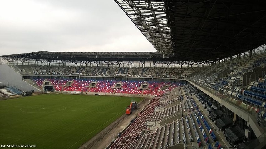 Arena Zabrze: ponad 400 robotników na budowie nowego stadionu w Zabrzu [ZDJĘCIA]