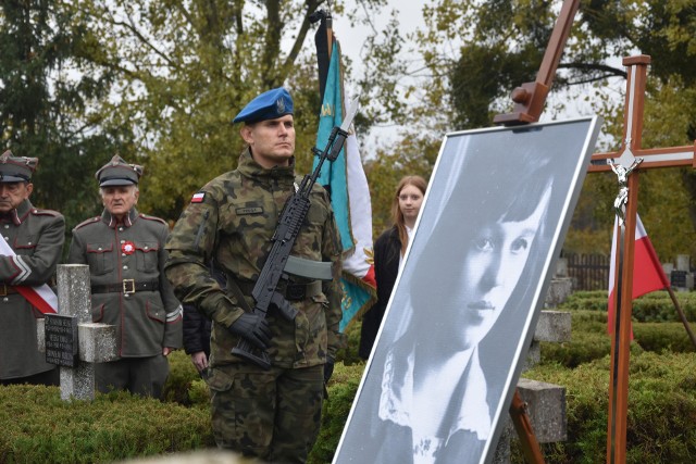 Pogrzeb Marii Turowskiej na Cmentarzu Ofiar w Potulicach zorganizowano zgodnie z ceremoniałem wojskowym
