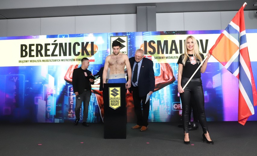 Ceremonia ważenia przed galą Suzuki Boxing Night X w Targach Kielce. Daniel Adamiec gotowy na walkę wieczoru [ZDJĘCIA]