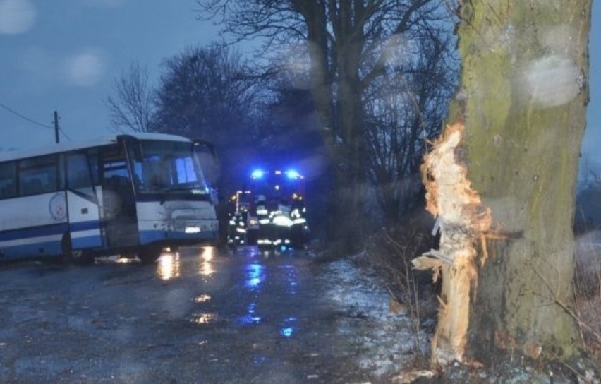 Wypadek autobusu z żołnierzami z jednostki wojskowej w...