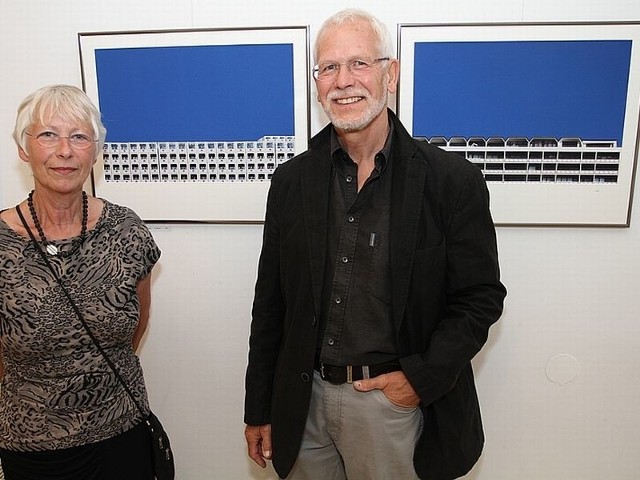 Norbert  Boeckmann i jego żona Ilrud w kieleckiej Galerii Fotografii.