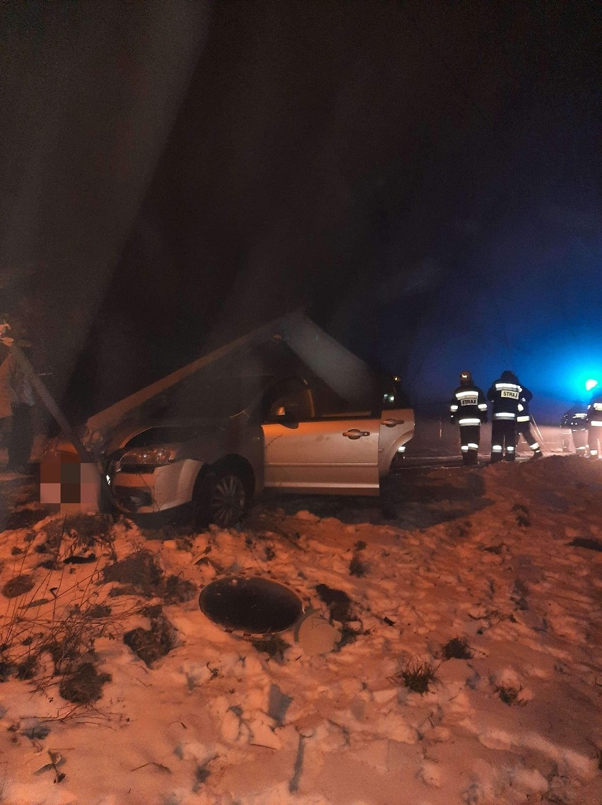 Podczas wypadku w Świńczowie w gminie Skała pojazd wypadł z...