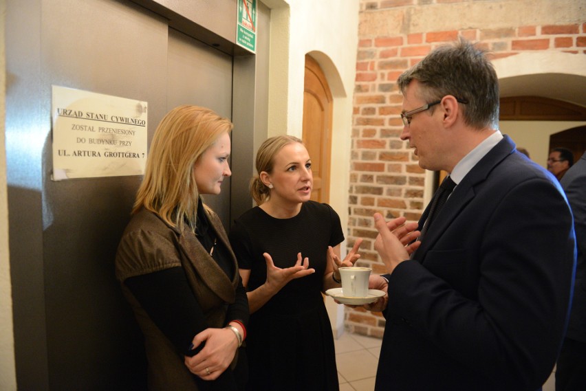 Emilia Kondrad i Agnieszka Opalińska rozmawiają z...