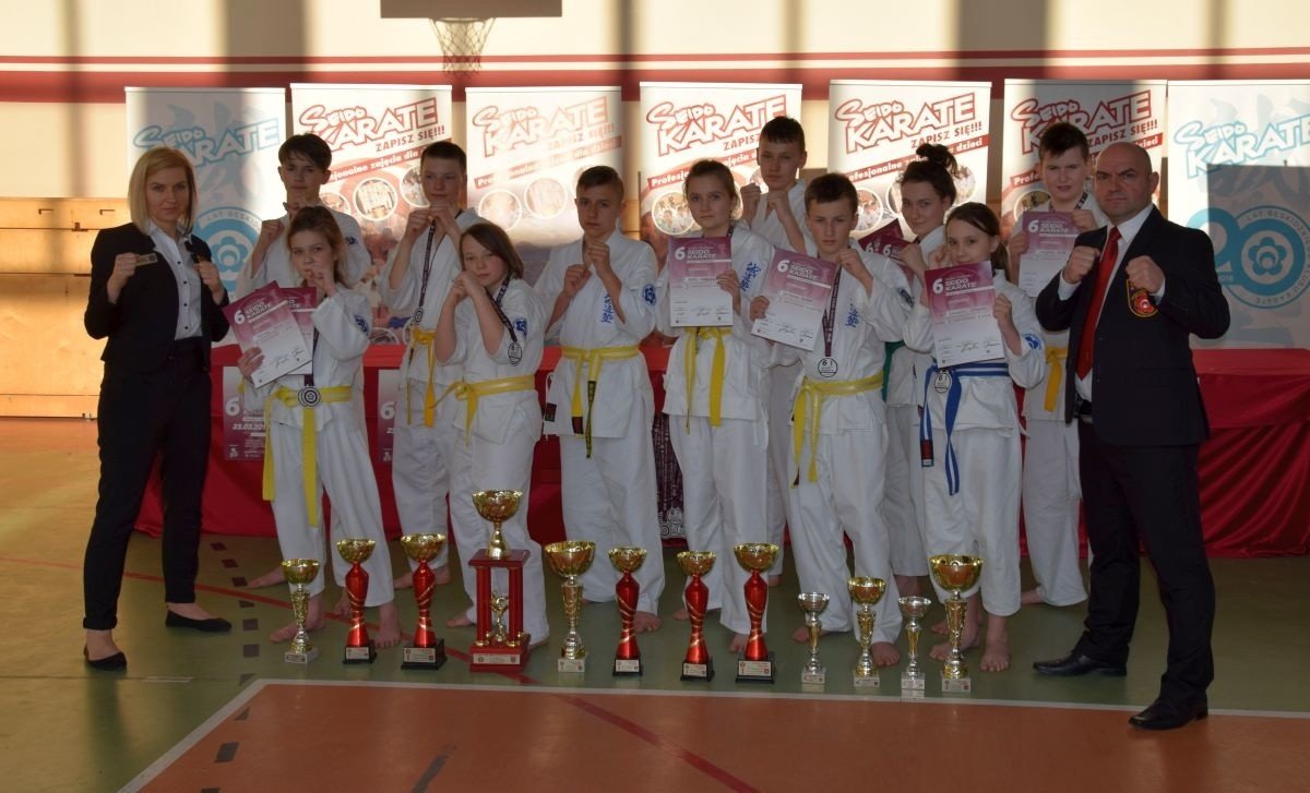 (ZDJĘCIA) Świetny występ i grad medali karateków z klubu Seido Radom