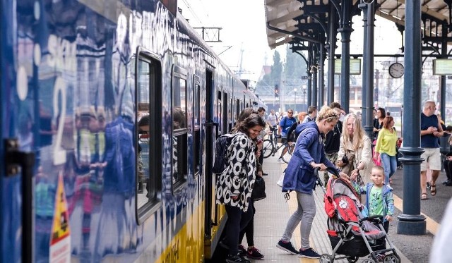 Zmiany w PKP: Odszkodowania za opóźnienia pociągów STAWKI. Wszystko w imię nowych unijnych przepisów. To dobra wiadomość dla podróżujących