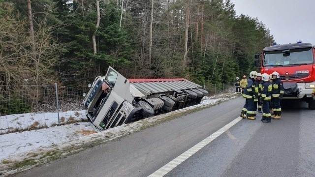 Śmiertelny wypadek na S7 przy Węźle Barcza