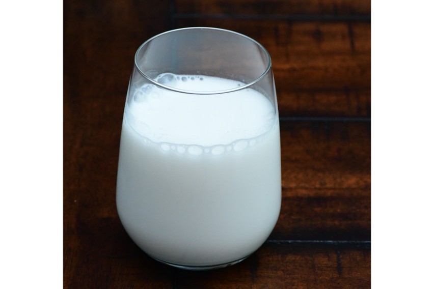 W 2021 cena mleka w skupie wzrosła o około 11%