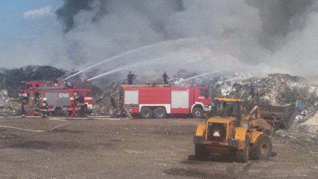 Pożar hałdy śmieci w Dąbrówce Wielkopolskiej