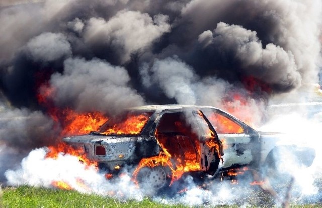 Straż pożarna gasiła pożar auta w miejscowości Horodnianka na DK 19