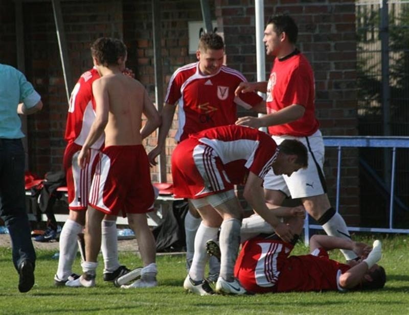 TOR Dobrzen Wielki przegral 0 - 1 z Victorią Chróścice