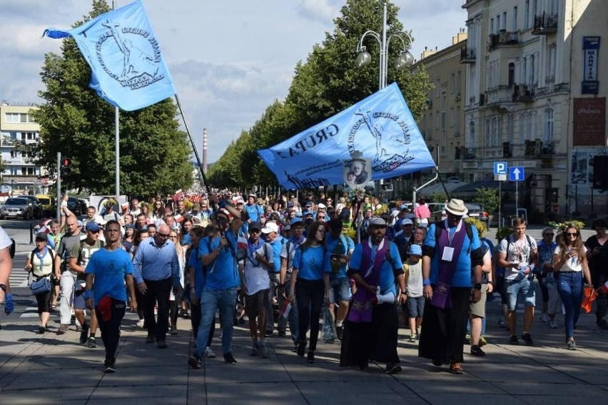 Pielgrzymka Krakowska dotarła na Jasną Górę [ZDJĘCIA]