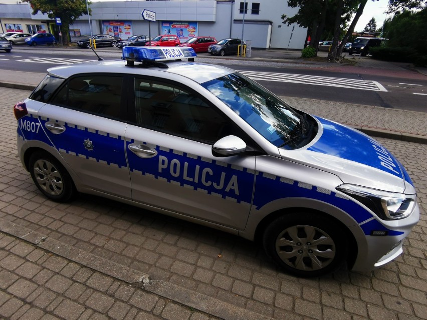Łomżyńska policja zatrzymała mężczyznę podejrzanego o napad rozbójniczy. Uderzył ekspedientkę i uciekł. Grozi mu do 10 lat więzienia