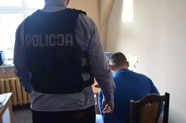 Gdańscy policjanci zabezpieczyli znaczną ilość narkotyków w mieszkaniach dwóch gdańszczan