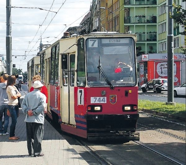 Wagon o numerze bocznym 744 jest jednym z czternastu, które zostały wystawione na sprzedaż. Nowego właściciela spod Torunia kosztował 18 300 zł. 