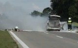 Pożar samochodu na autostradzie A4 [ZOBACZ FILM]