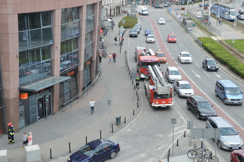 Akcja strażaków w centrum. Trzy wozy na św. Antoniego [ZDJĘCIA]