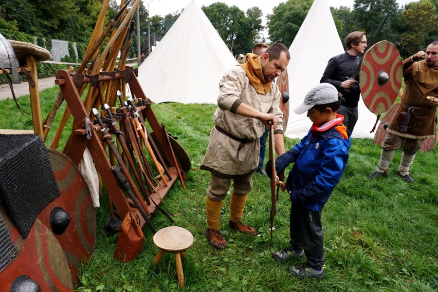 „Weekend z archeologią” w Lublinie. W programie m.in. inscenizacje średniowiecznych walk, turniej rycerski i liczne warsztaty. Zobacz