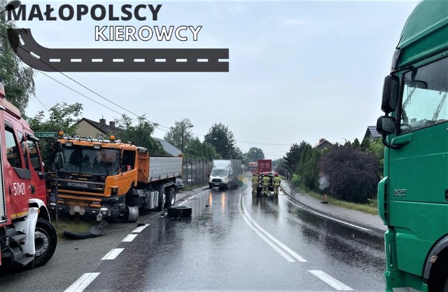 W Babicach koło Oświęcimia, w ciągu DK 44, doszło do wypadku. Droga jest zablokowana