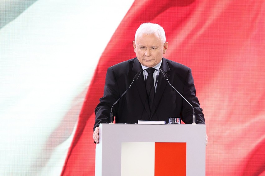 Jarosław Kaczyński: Będziemy bronić gotówki jak...