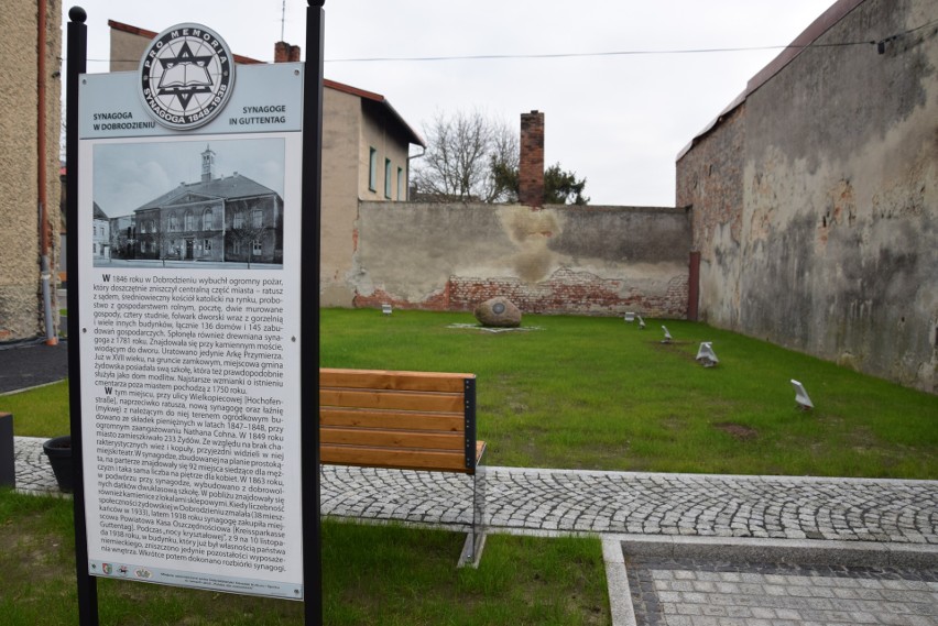 Tak wyglądają nowe tablice w Dobrodzieniu.