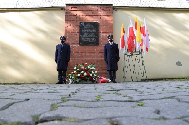 W Inowrocławiu uczczono 81. rocznicę "krwawej nocy" - hitlerowskiego samosądu na Polakach przetrzymywanych w inowrocławskim więzieniu