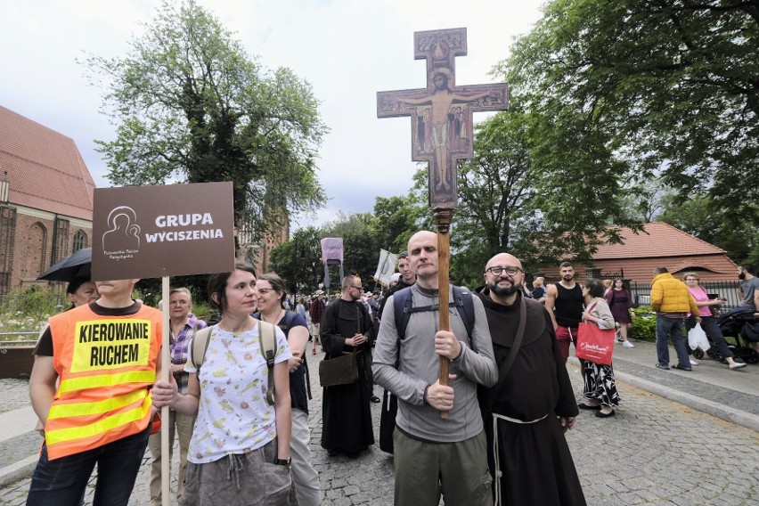 6 lipca po godz. 9:00 Poznańska Piesza Pielgrzymka wyruszyła...