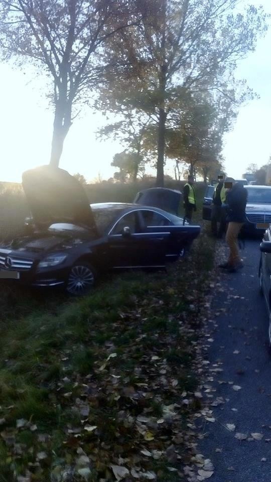 Cztery auta, w tym dwa kradzione, rozbite na szóstce 