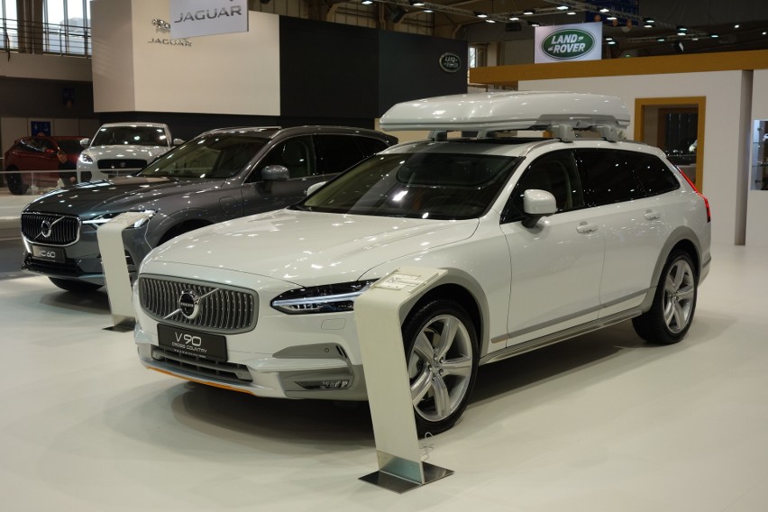 Volvo V90...