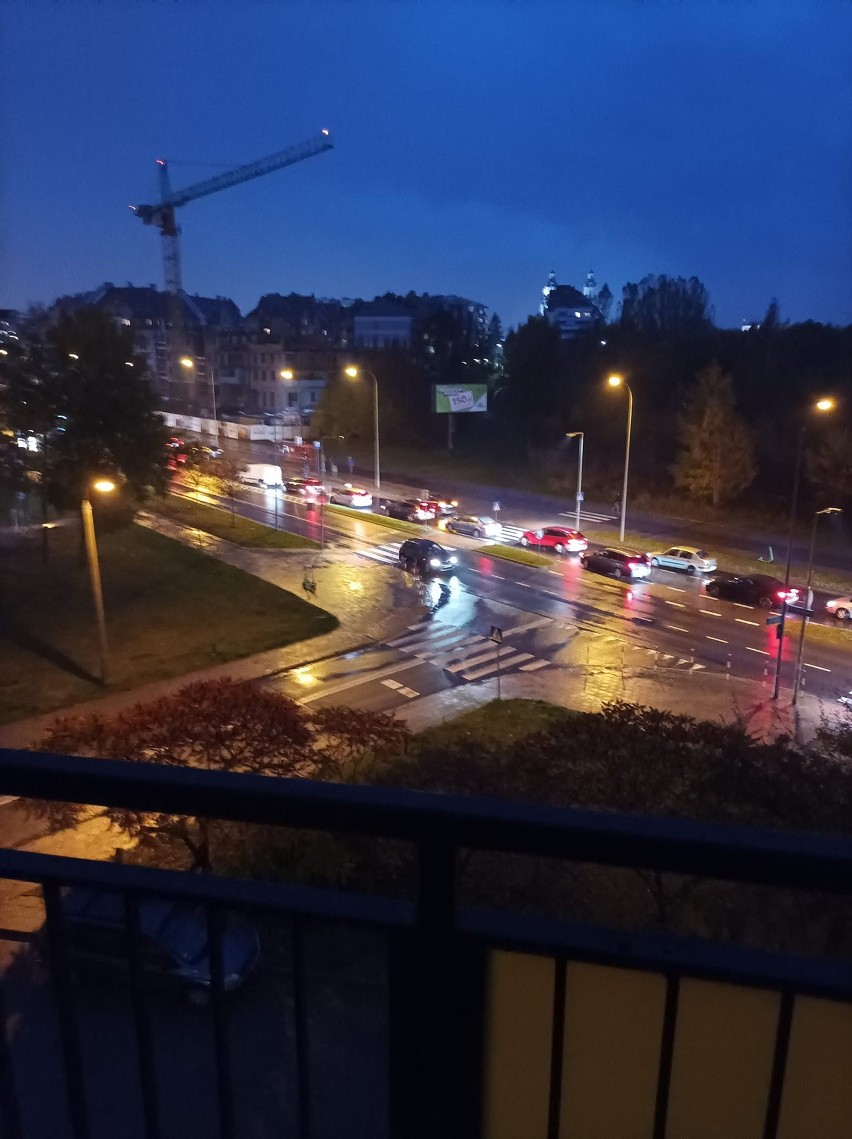 Białystok. Śmiertelny wypadek o zmroku. Nie żyje kobieta potrącona na przejściu dla pieszych