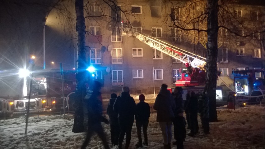 Płonęło mieszkanie na ulicy Lompy w Rybniku