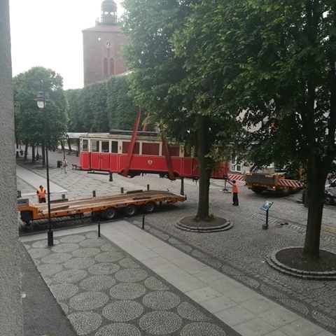 Zabytkowy słupski tramwaj trafił do renowacji [zdjęcia]