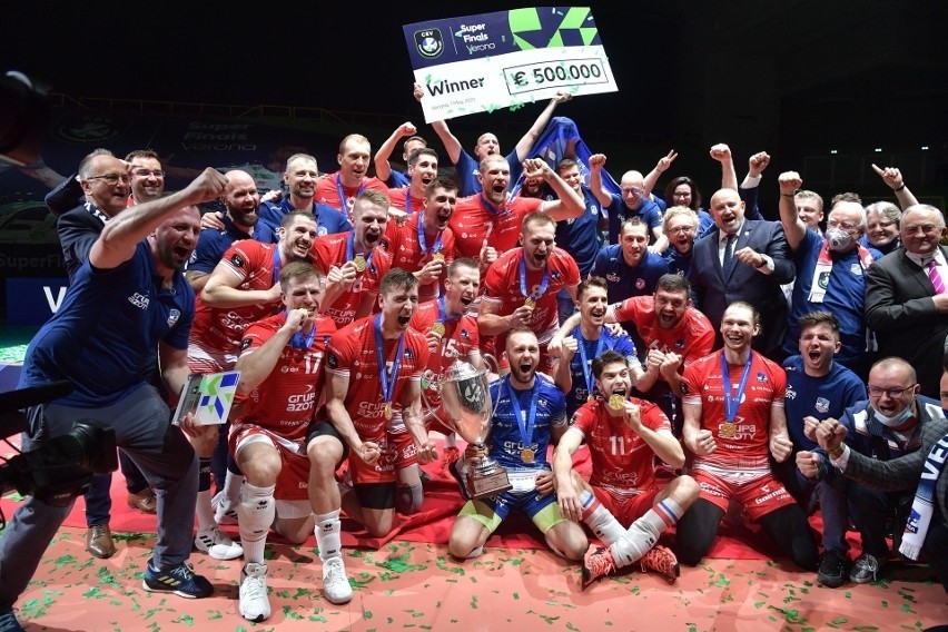 Tak siatkarze Grupy Azoty ZAKSA Kędzierzyn-Koźle świętowali...