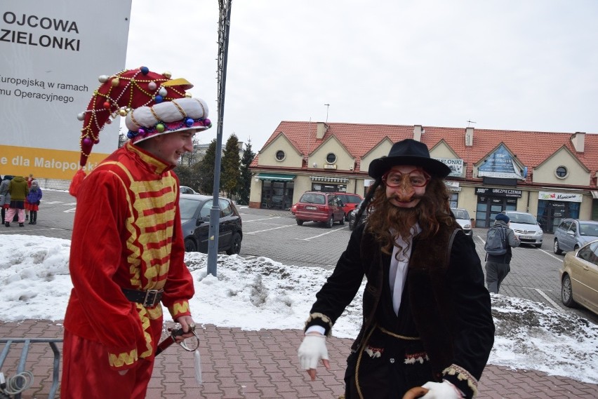 Wielkie kolędowanie w Zielonkach. Harce diabła z herodem, Żyda ze śmiercią i Cyganki z dyrektorem