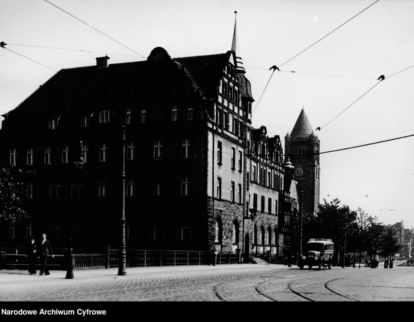 Poznań został zajęty przez Niemców 10 września 1939 roku. W...