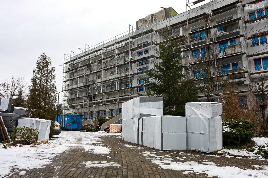 Pensjonariusze szczecińskiego DPS-u mówią, że od pół roku nie byli na świeżym powietrzu, nawet w ogrodzie przy budynku