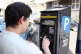 Kraków. Większa strefa płatnego parkowania, urzędnicy chcieli podnieść ceny 
