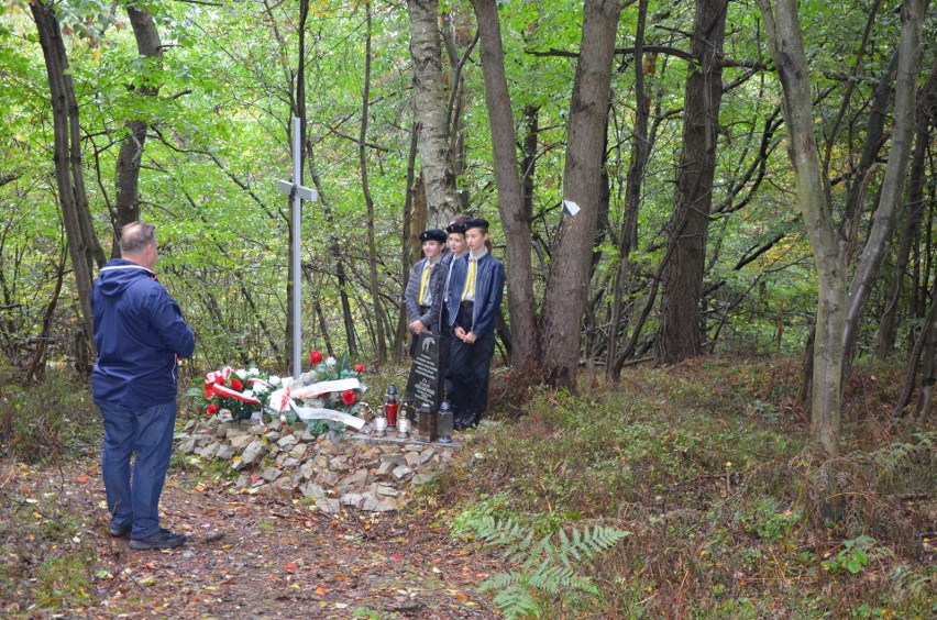 Na górze Klonówce uczcili 65. rocznicę katastrofy lotniczej. Zobacz zdjęcia