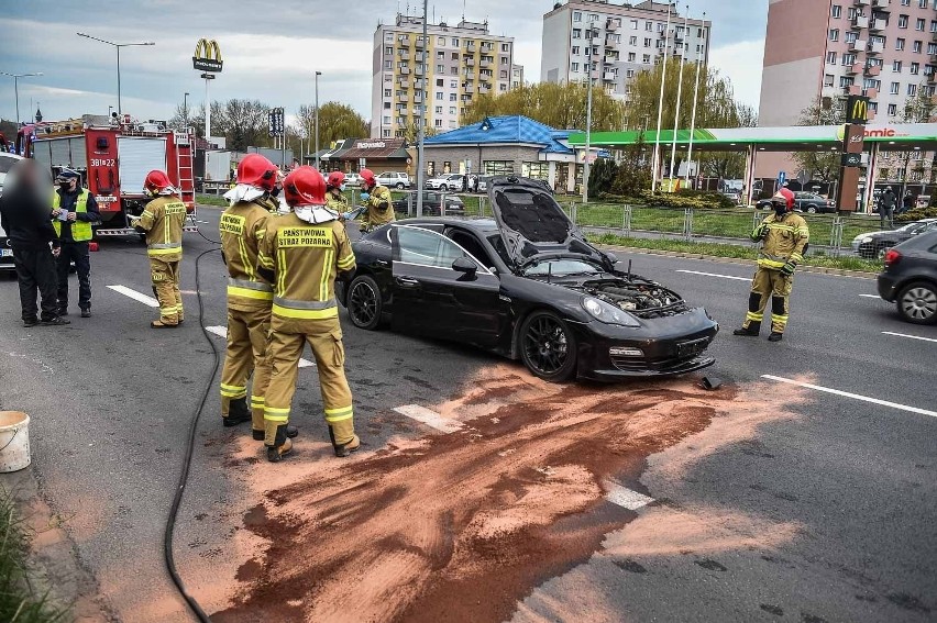 Wypadek luksusowych aut w Lesznie